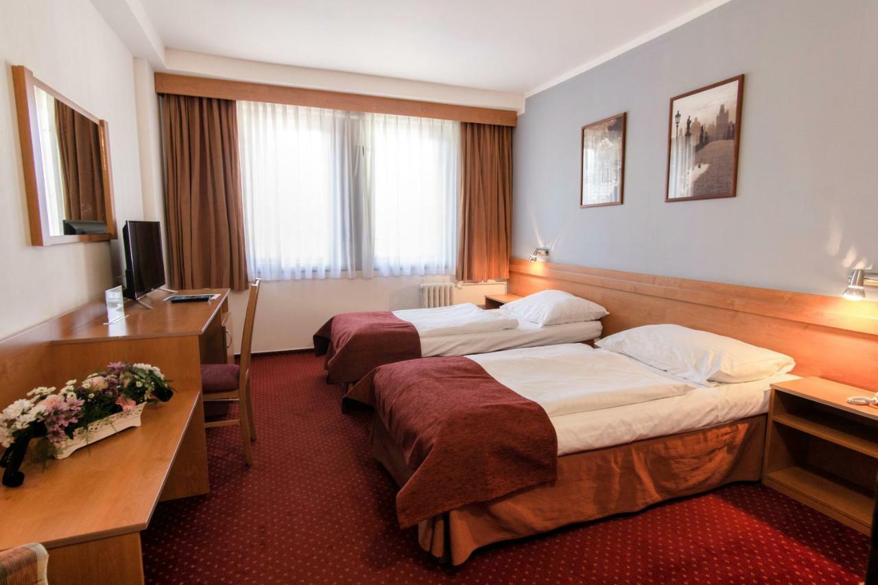 Hotel Globus Prága Kültér fotó